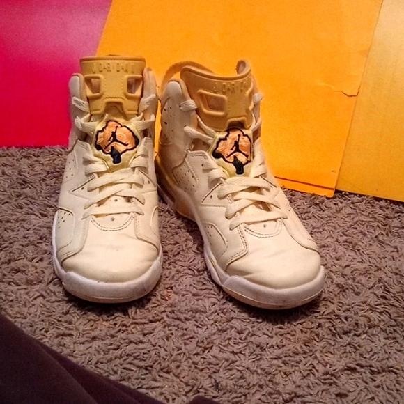 jordan yellow floral